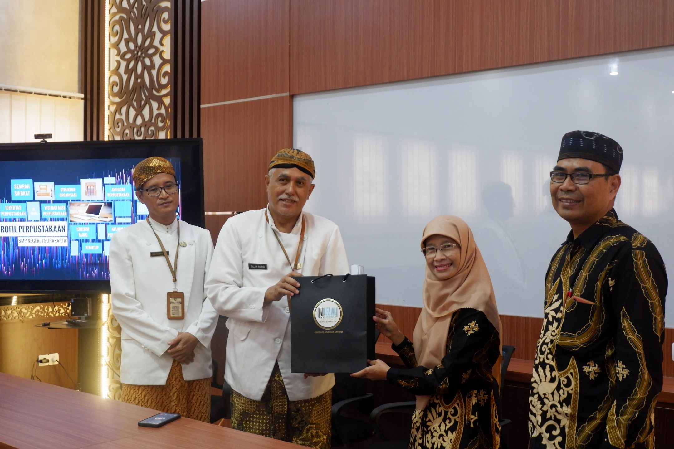 Perpustakaan UMS Terima Apresiasi Atas Kolaborasi Pelatihan Pengelolaan Perpustakaan Sekolah di Klaten