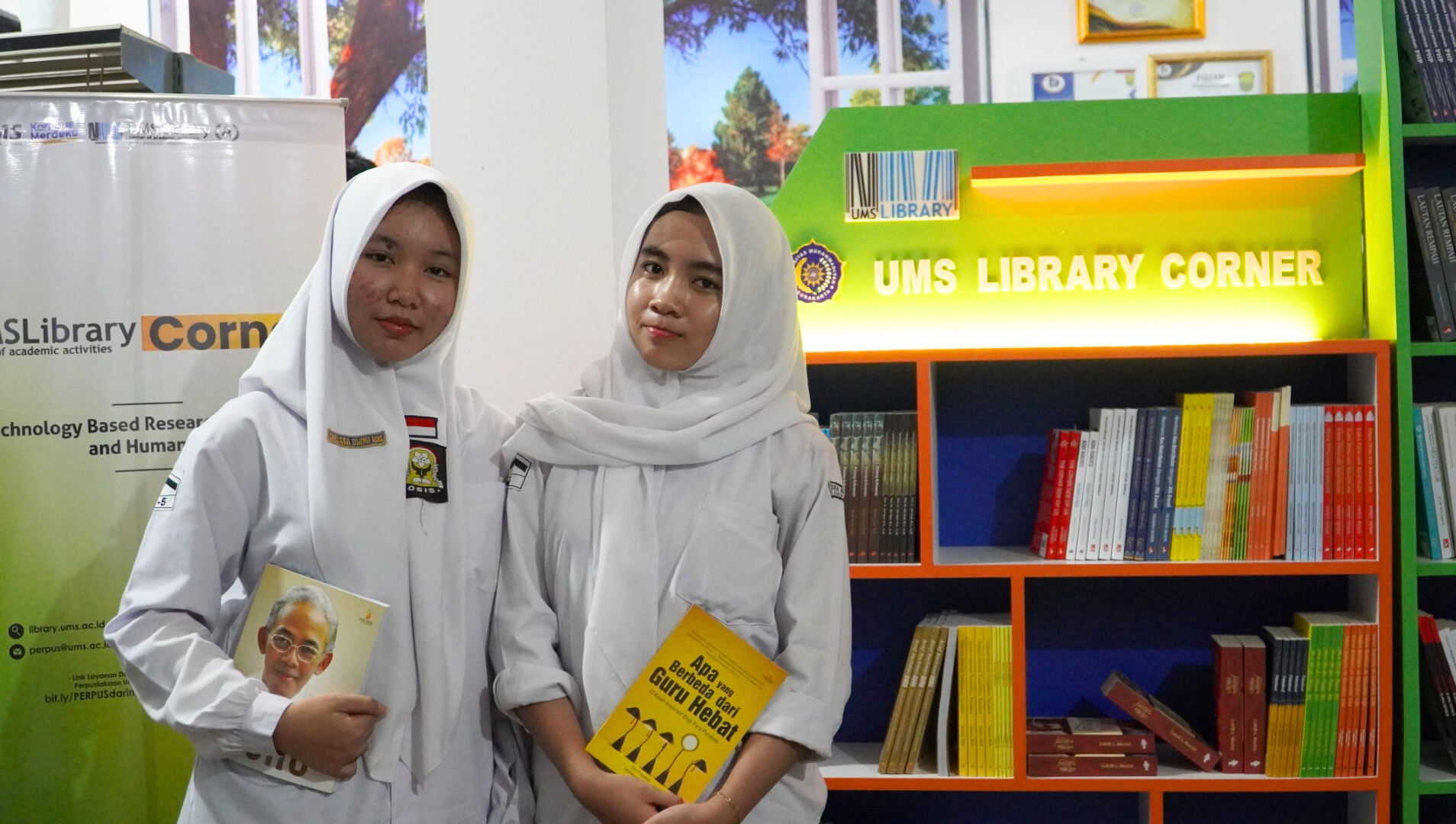 Bangun Budaya Literasi Sejak Dini, Perpustakaan UMS Resmikan UMS Library Corner di SMA Batik 1 Surakarta